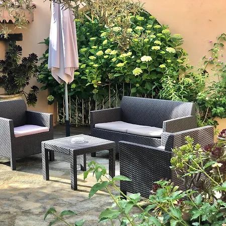 Aparthotel Domaine Le Clos Des Oliviers 2*