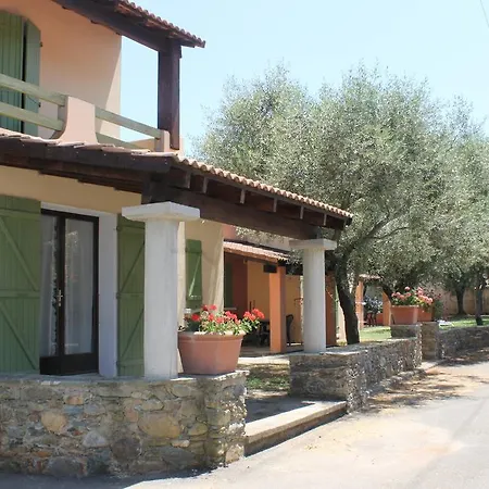 Domaine Le Clos Des Oliviers Lägenhetshotell Sorbo-Ocagnano