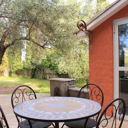 Domaine Le Clos Des Oliviers 3*