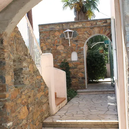 Aparthotel Domaine Le Clos Des Oliviers 3*