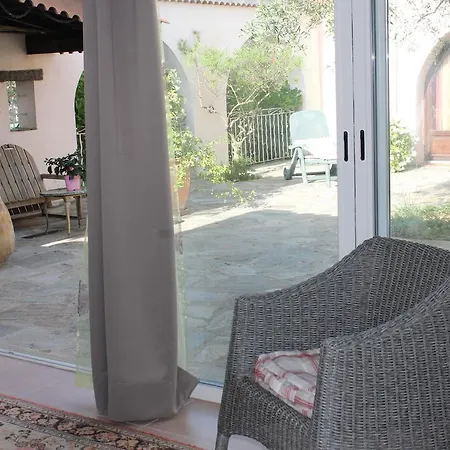 Domaine Le Clos Des Oliviers Lägenhetshotell