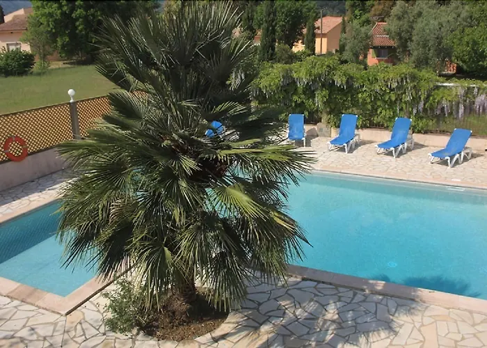 Domaine Le Clos Des Oliviers 3*