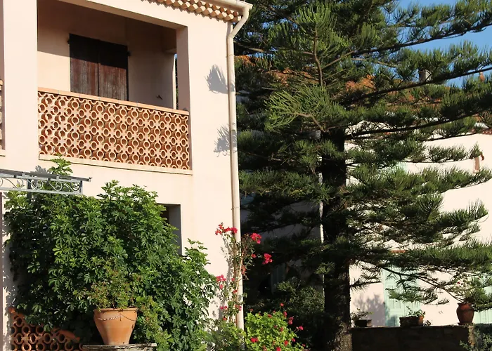 Aparthotel Domaine Le Clos Des Oliviers 3*